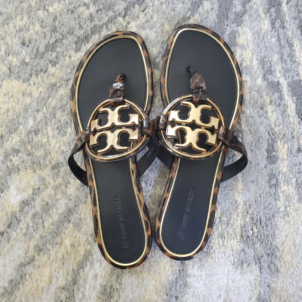 Tory Burch Black and Tortoiseshell Miller Logo Thong Sandals
